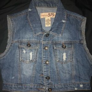 Cropped Jean Vest